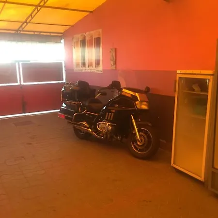 Casa Roz אכסניה