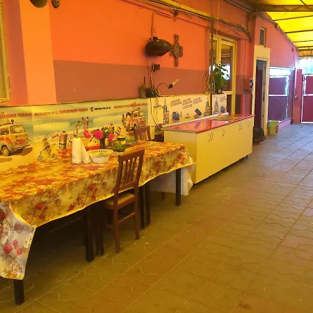 אכסניה Casa Roz *