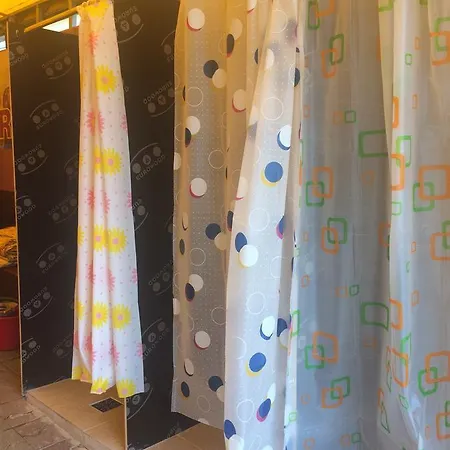 אכסניה Casa Roz *