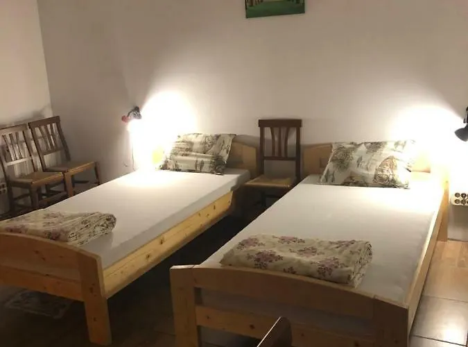 Casa Roz بيت شباب كلوج-نابوكا